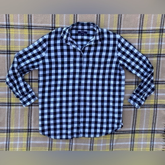 Madewell Tops - Madewell Classic Black and White Gingham Plaid Button Front Loose Fit Flannel